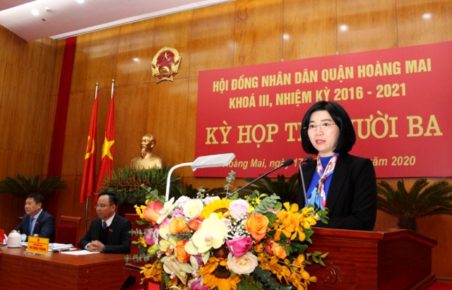 Đồng chí Phùng Thị Hồng Hà dự và chỉ đạo tại kỳ họp HĐND quận Hoàng Mai